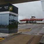 Flughafen Chachapoyas - Parkplatz und Terminal. Foto: D. Raiser / INFOAMAZONAS