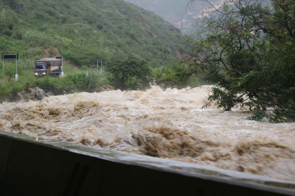 Hochwasser: Utcubamba in der Provinz Bongará